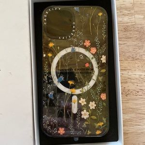 Dreamy floral pattern casetify